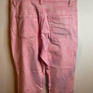 Woman’s size 12 Wild Fable jeans in pink.